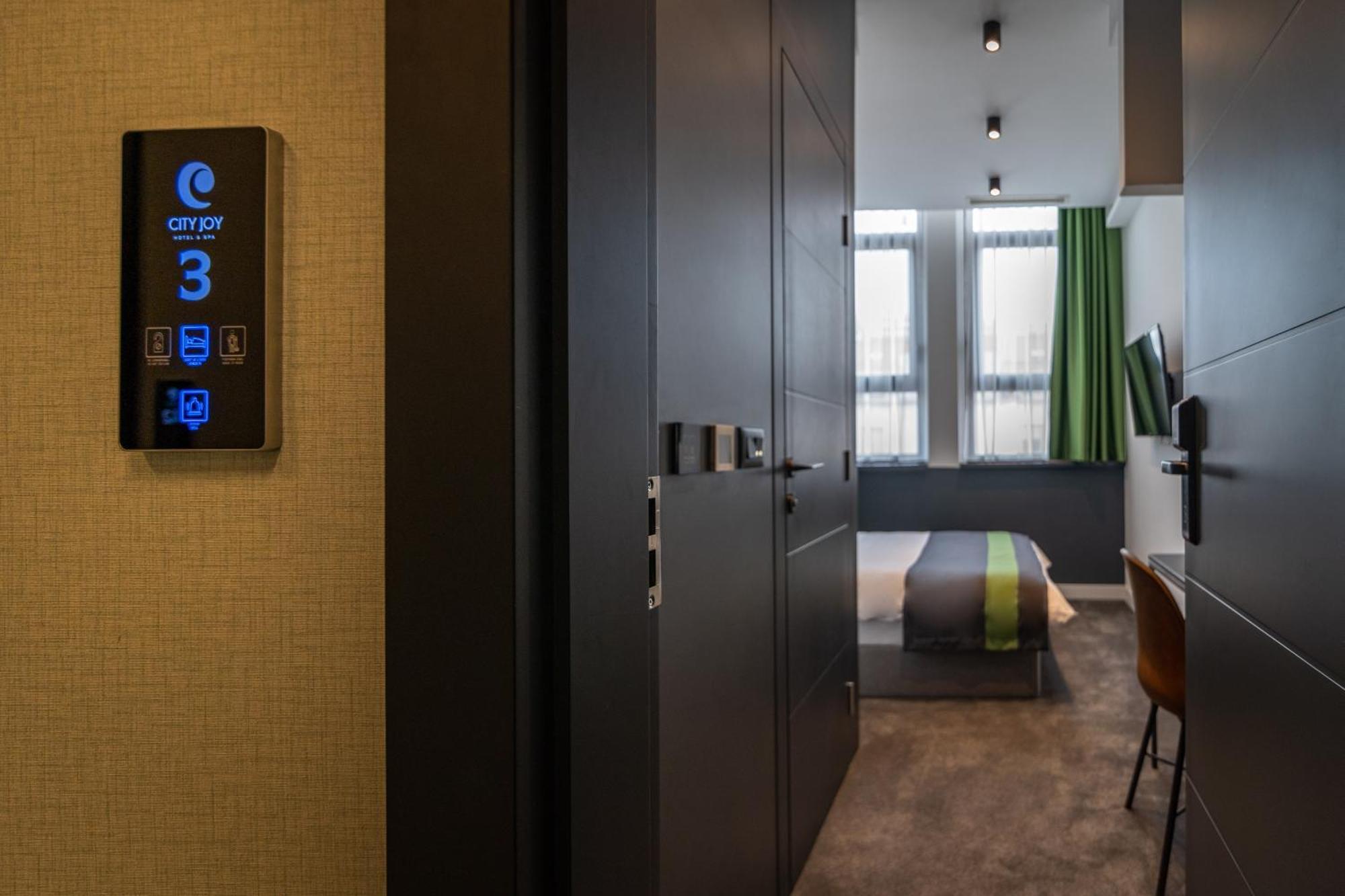 City Joy - Sports Center Tasmajdan Belgrade Room photo